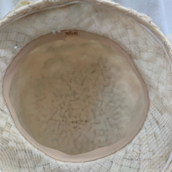 Vintage Easter Elegant Cream Floral Hat - Picture 6 of 10